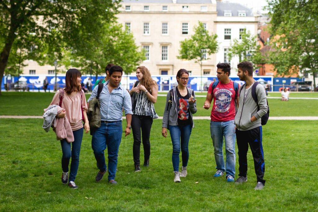 イギリス留学の新たな選択肢「ブリストル」が登場 ネイティブキャンプ留学がプログラムを追加