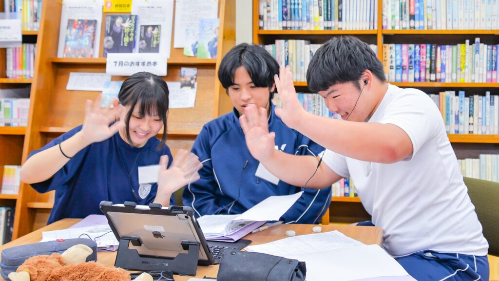 千葉県印西市が全市立中学校3年生対象のオンライン国際交流授業を導入 生成AI英会話アプリと海外との交流で英語を実践